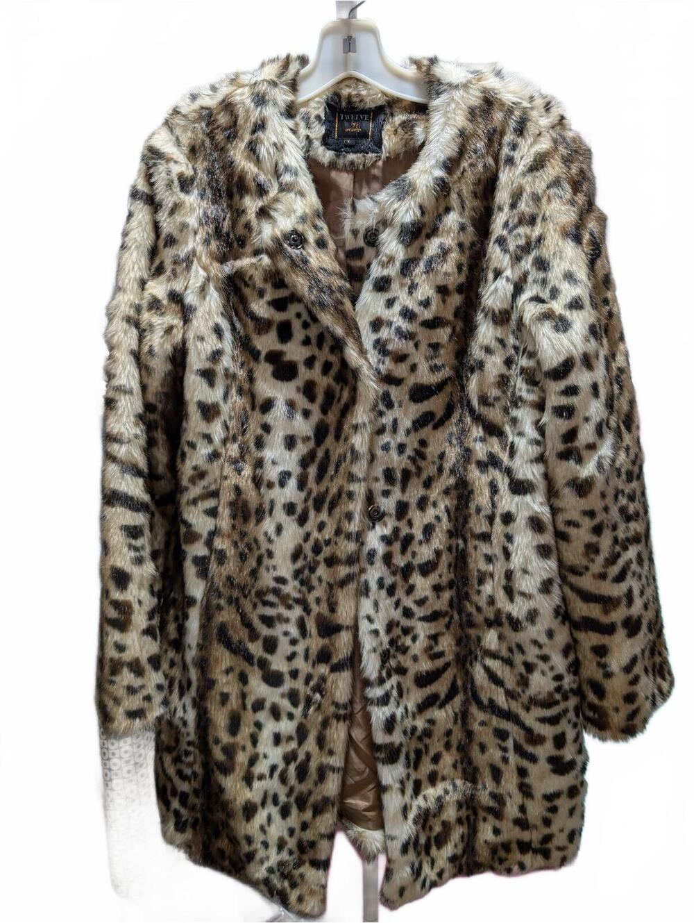 Twelve by Ontwelfth Leopard Print Faux Fur Coat Size L